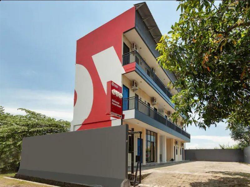 Richmond Guest House Cirebon Redpartner Luaran gambar