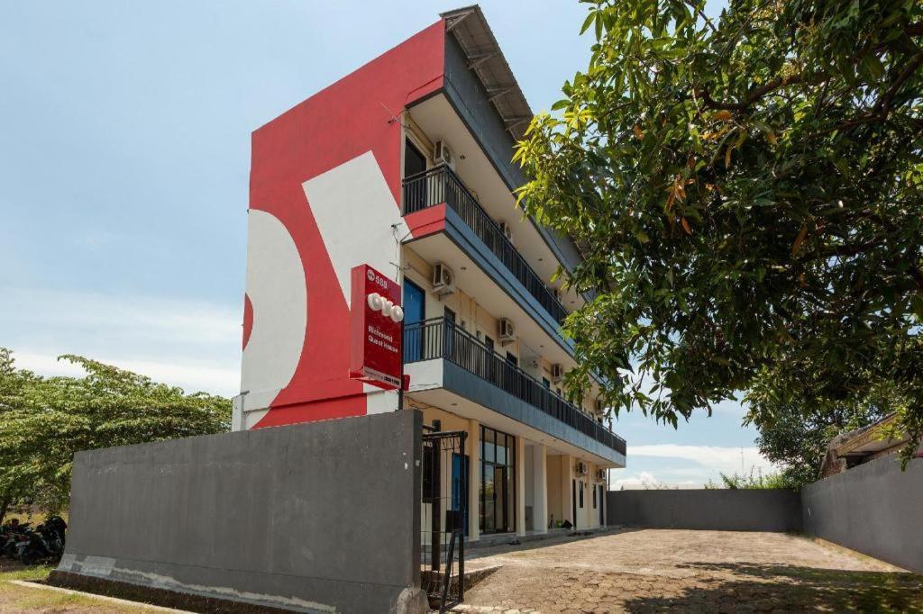 Richmond Guest House Cirebon Redpartner Luaran gambar